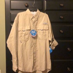 Men’s small Columbia long sleeve fishing shirt